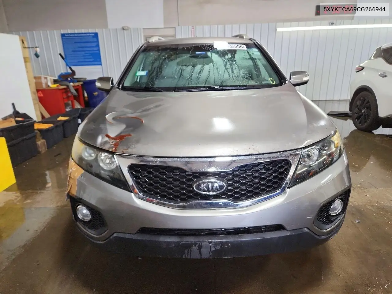 2012 KIA SORENTO VIN 5XYKTCA69CG266944 — фото 5