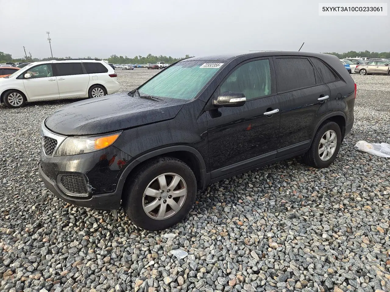 KIA SORENTO 2012, VIN 5XYKT3A10CG233061