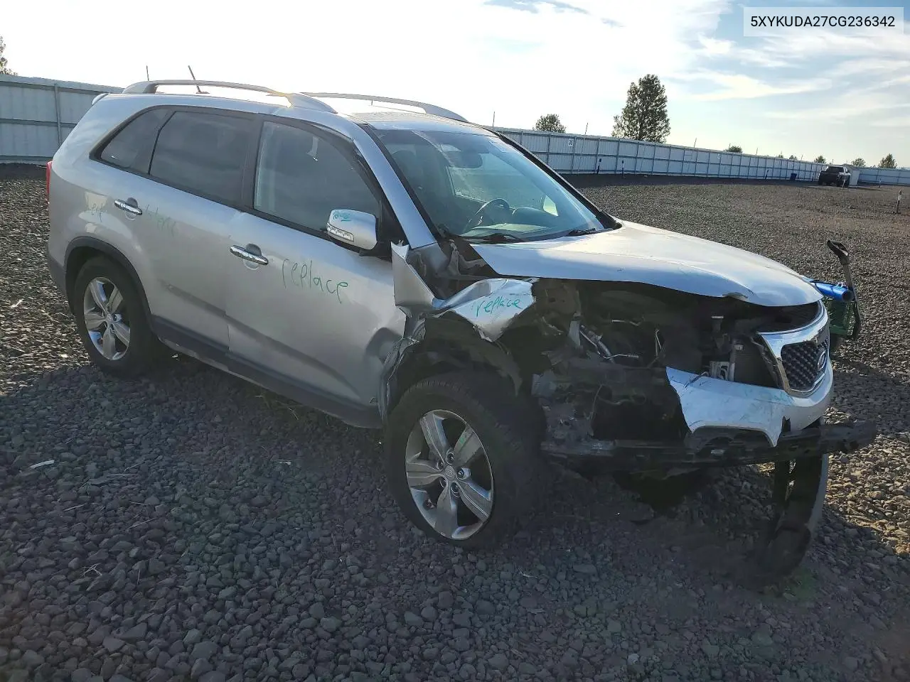 2012 KIA SORENTO VIN 5XYKUDA27CG236342 — фото 4