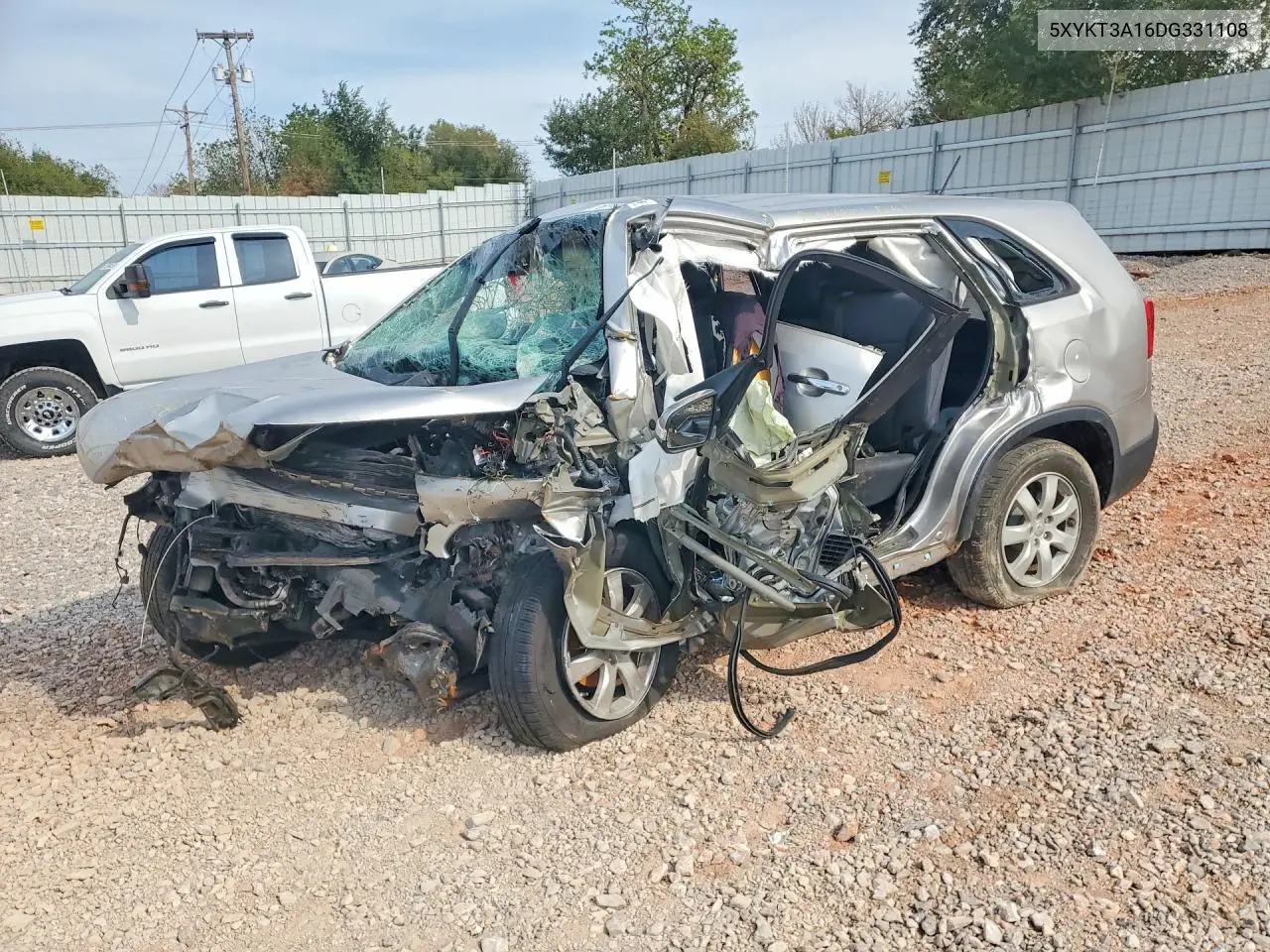 KIA SORENTO 2013, VIN 5XYKT3A16DG331108