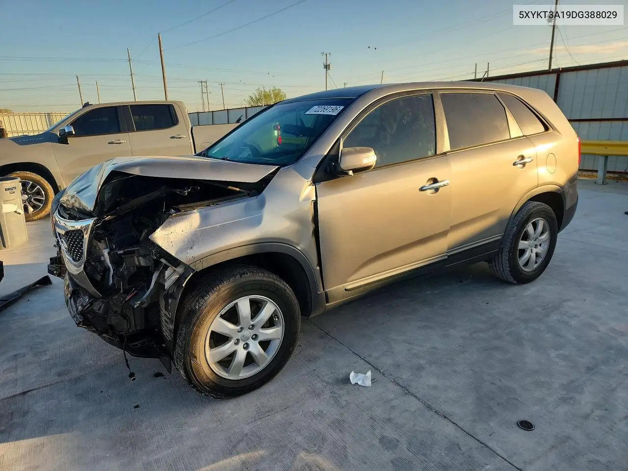 KIA SORENTO 2013, VIN 5XYKT3A19DG388029