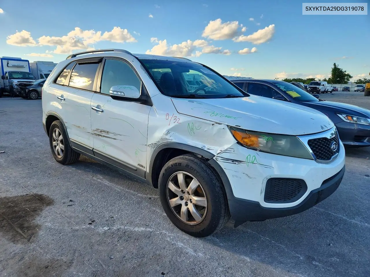 2013 KIA SORENTO VIN 5XYKTDA29DG319078 — фото 4