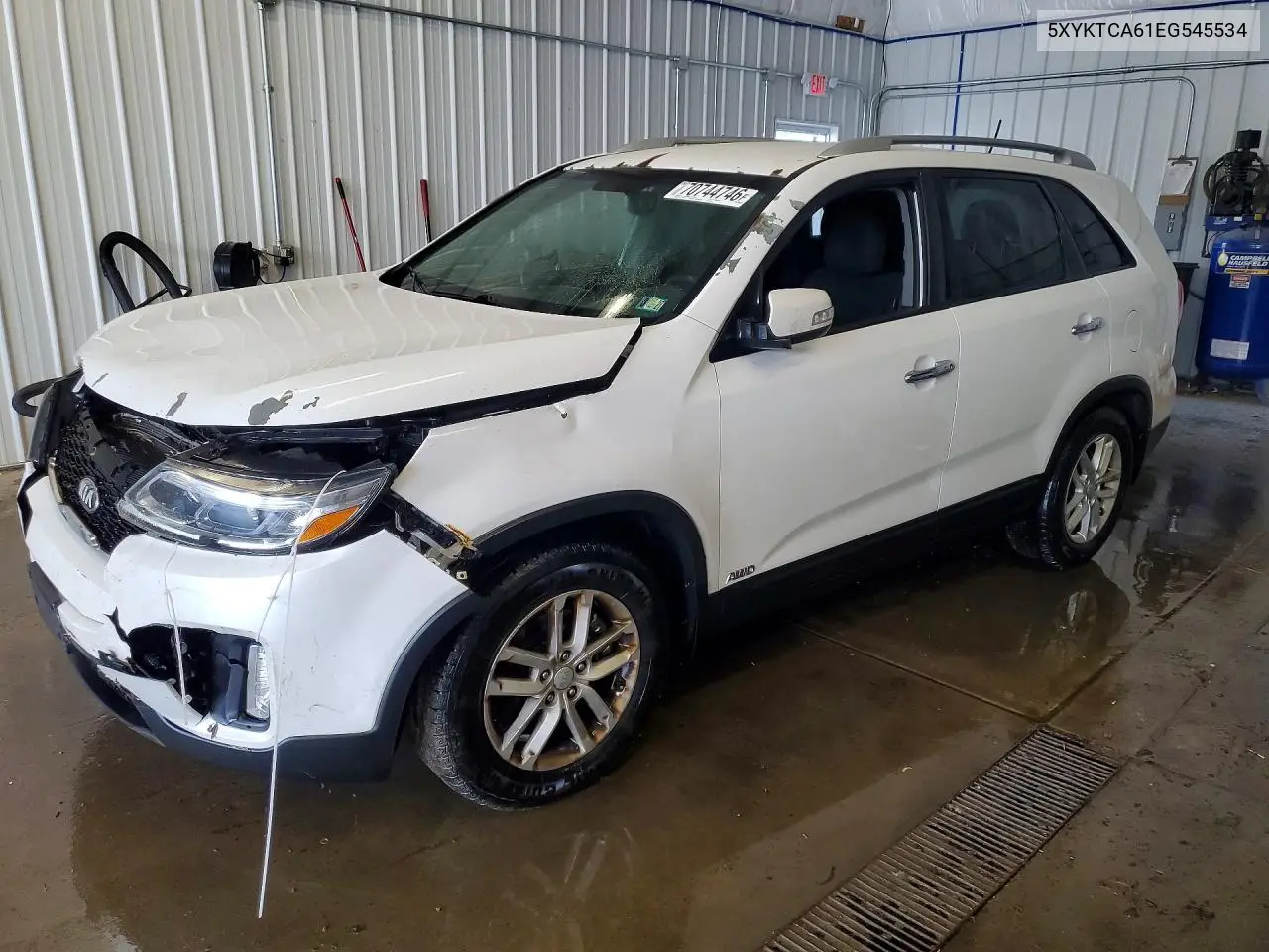 KIA SORENTO 2014, VIN 5XYKTCA61EG545534