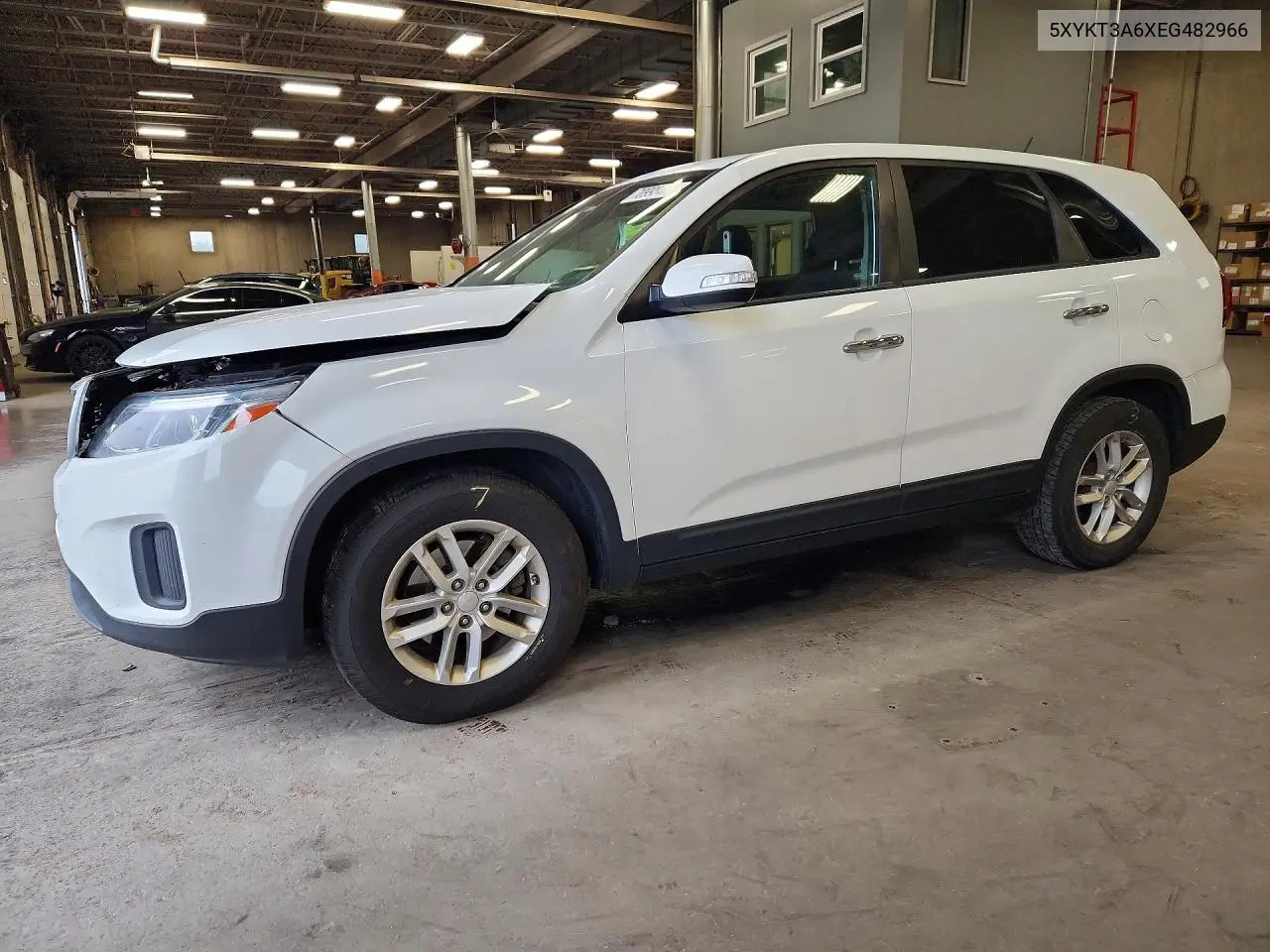 KIA SORENTO 2014, VIN 5XYKT3A6XEG482966