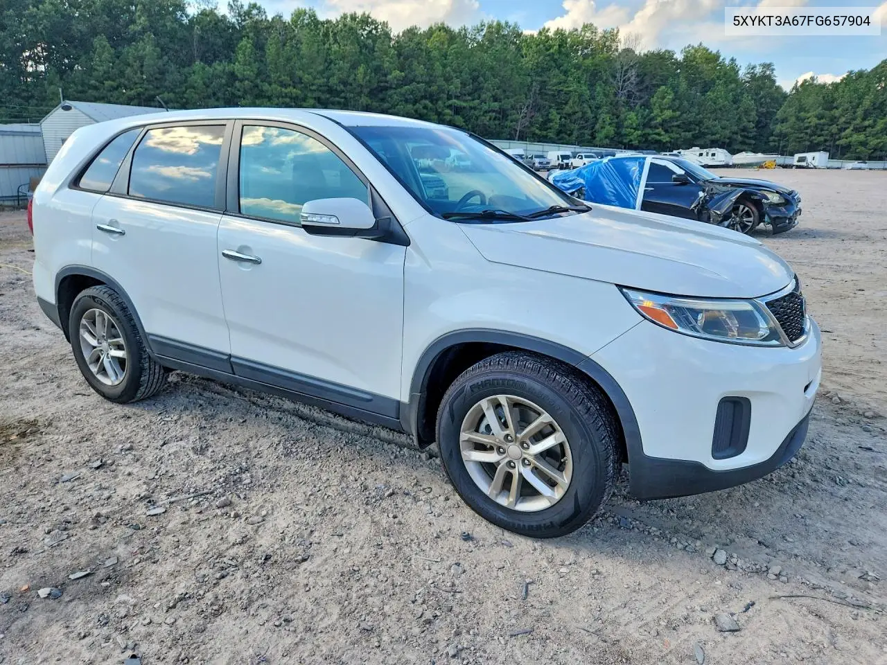 2015 KIA SORENTO VIN 5XYKT3A67FG657904 — фото 4