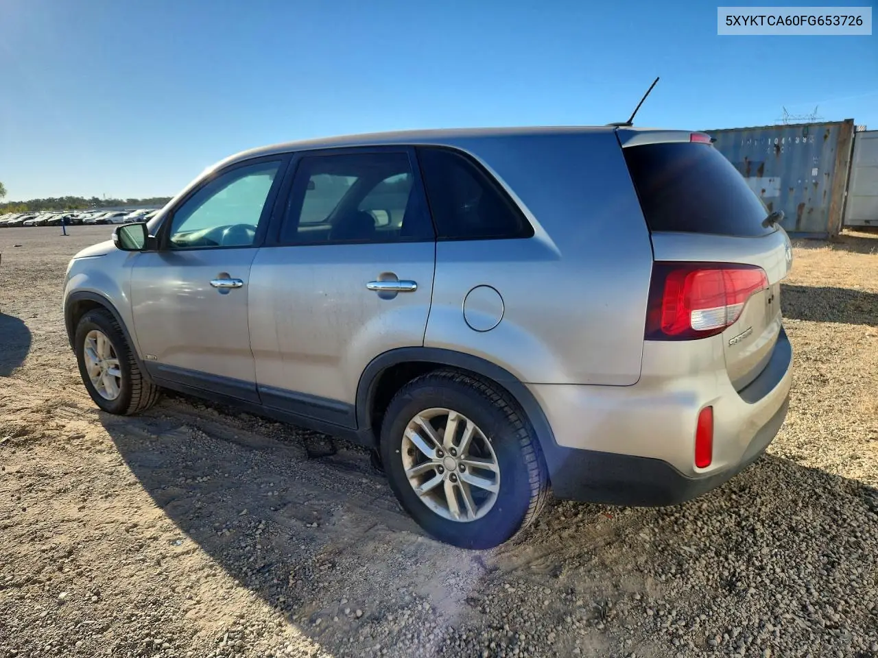 2015 KIA SORENTO VIN 5XYKTCA60FG653726 — фото 2