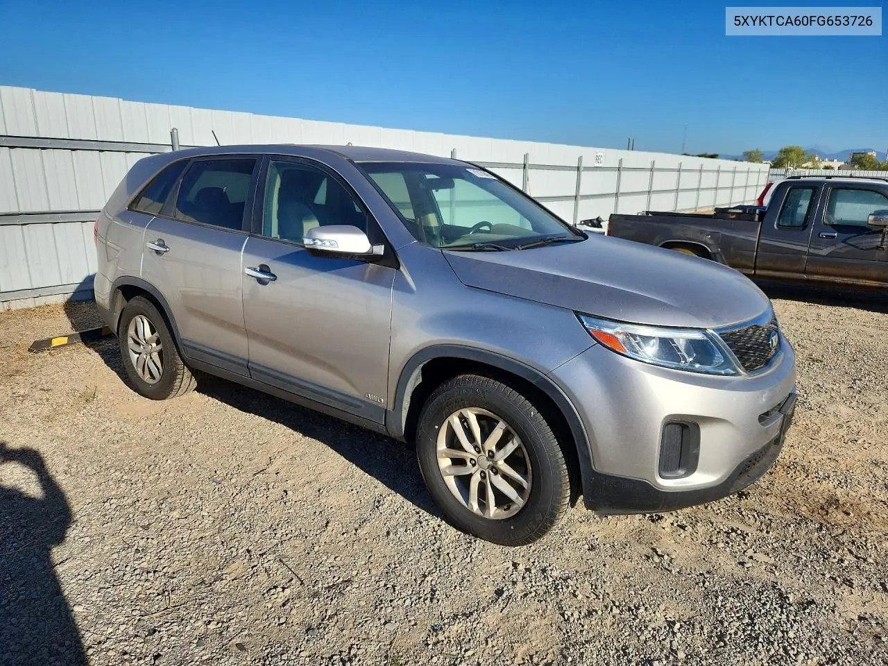 2015 KIA SORENTO VIN 5XYKTCA60FG653726 — фото 4