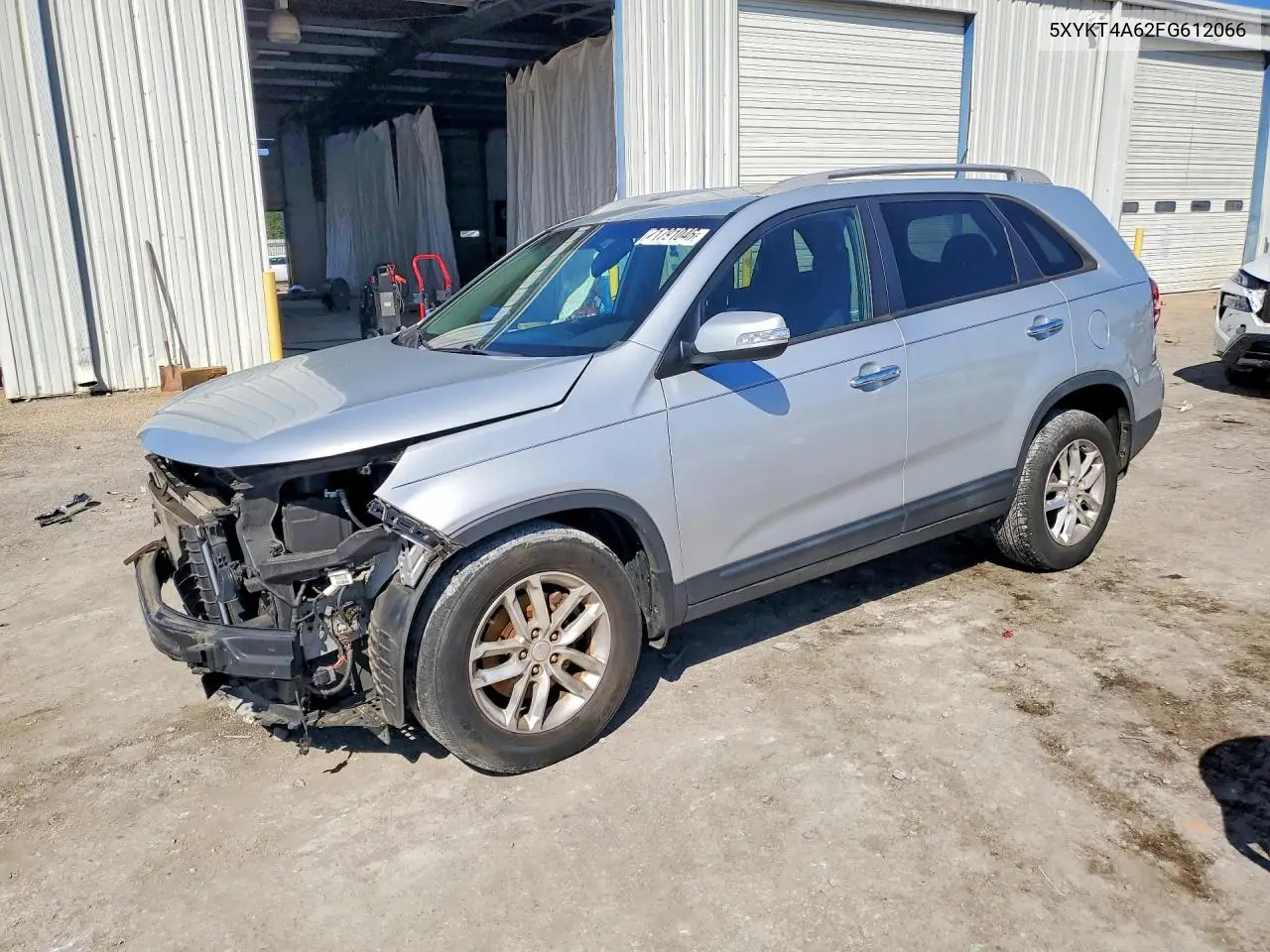 KIA SORENTO 2015, VIN 5XYKT4A62FG612066