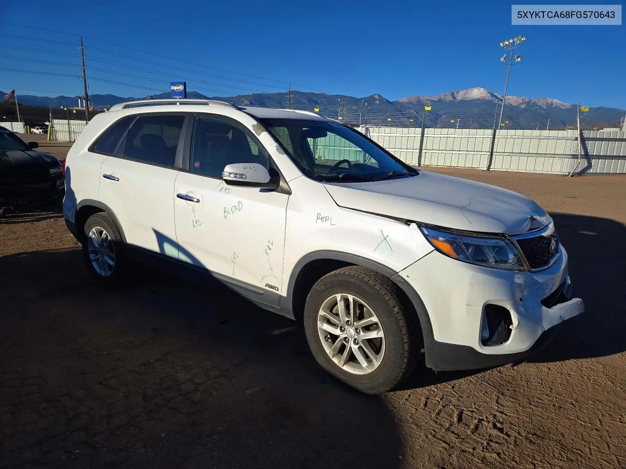 2015 KIA SORENTO VIN 5XYKTCA68FG570643 — фото 4