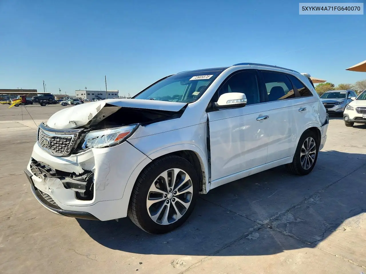 KIA SORENTO 2015, VIN 5XYKW4A71FG640070