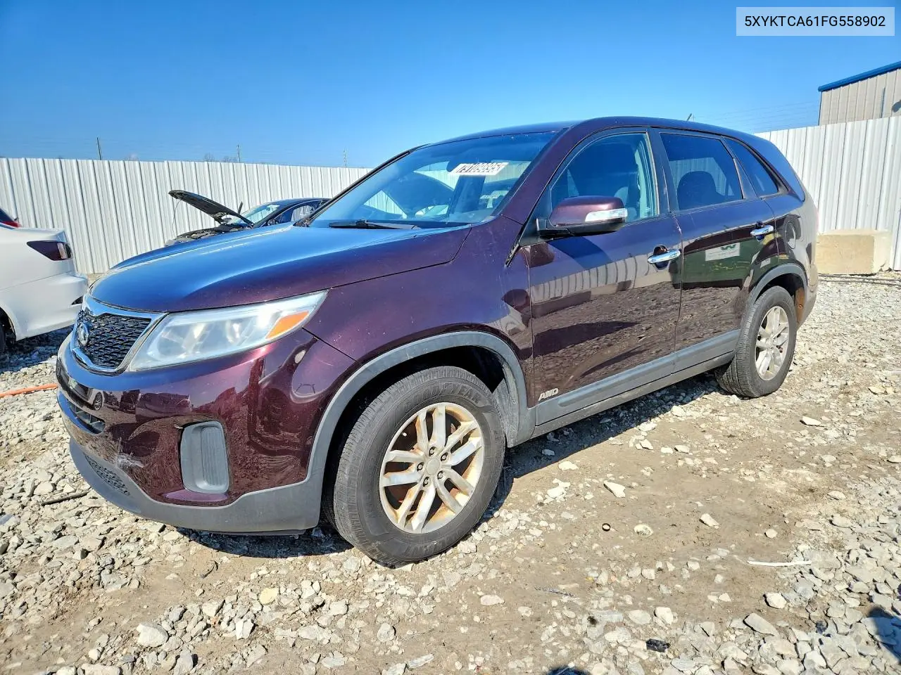 KIA SORENTO 2015, VIN 5XYKTCA61FG558902
