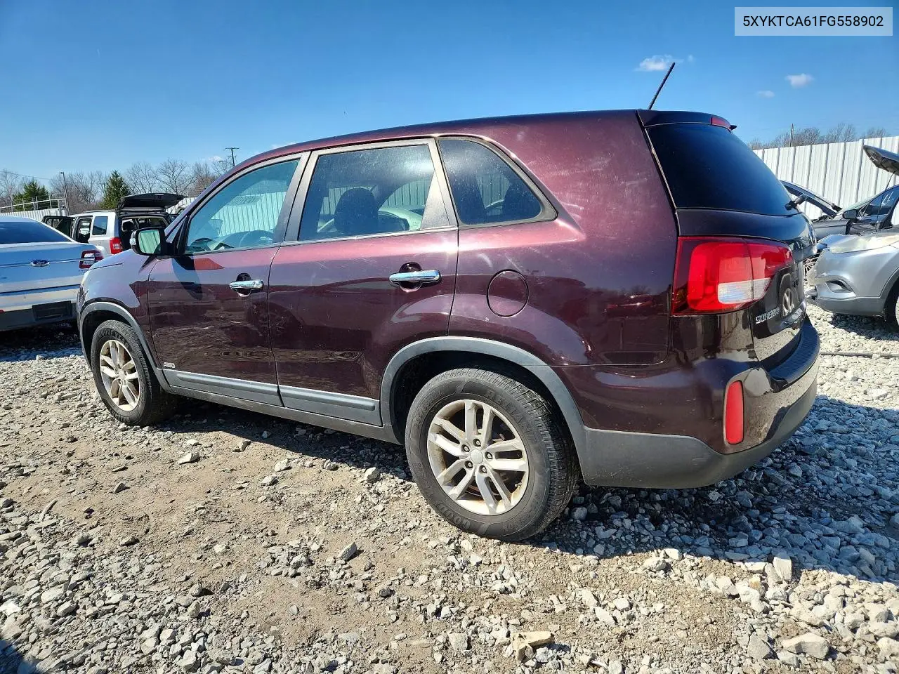 2015 KIA SORENTO VIN 5XYKTCA61FG558902 — фото 2