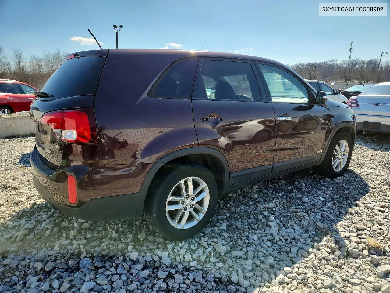 2015 KIA SORENTO VIN 5XYKTCA61FG558902 — фото 3