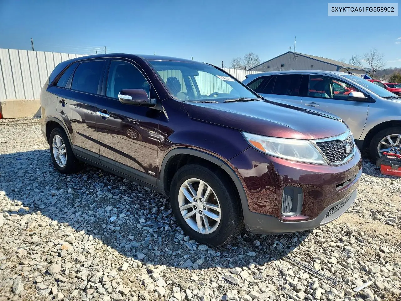 2015 KIA SORENTO VIN 5XYKTCA61FG558902 — фото 4