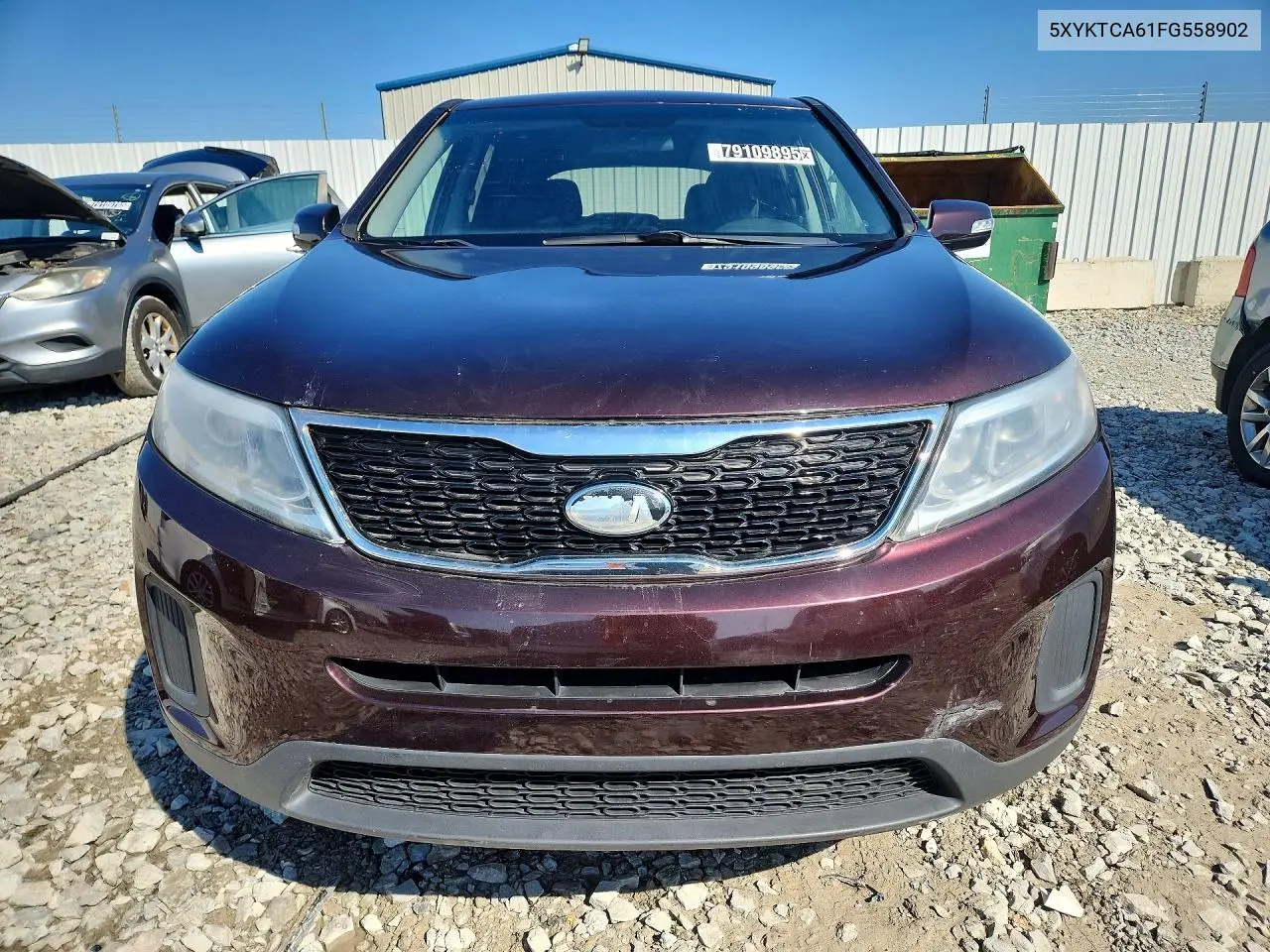 2015 KIA SORENTO VIN 5XYKTCA61FG558902 — фото 5