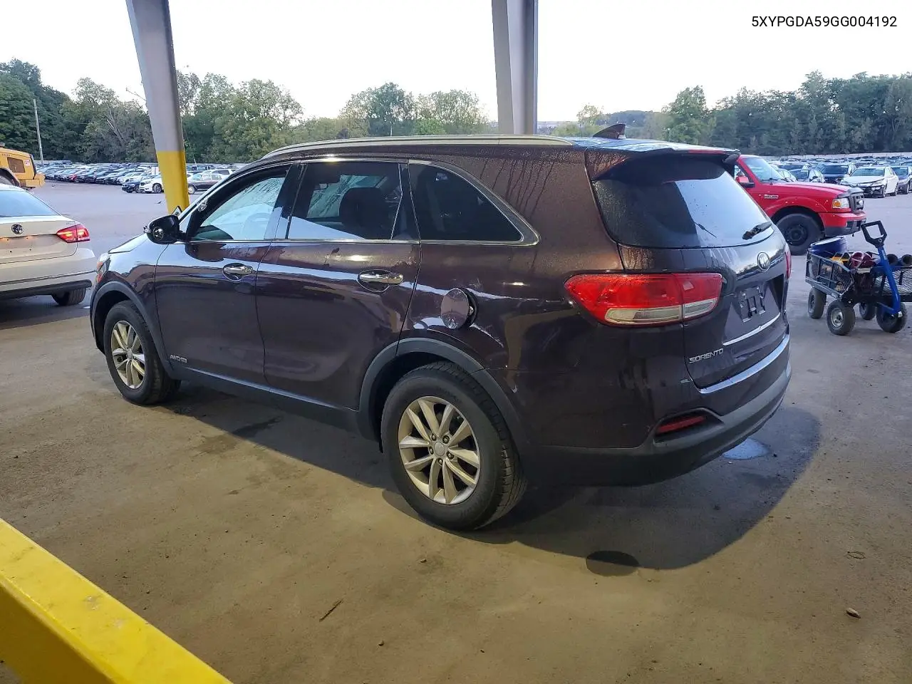 2016 KIA SORENTO VIN 5XYPGDA59GG004192 — фото 2