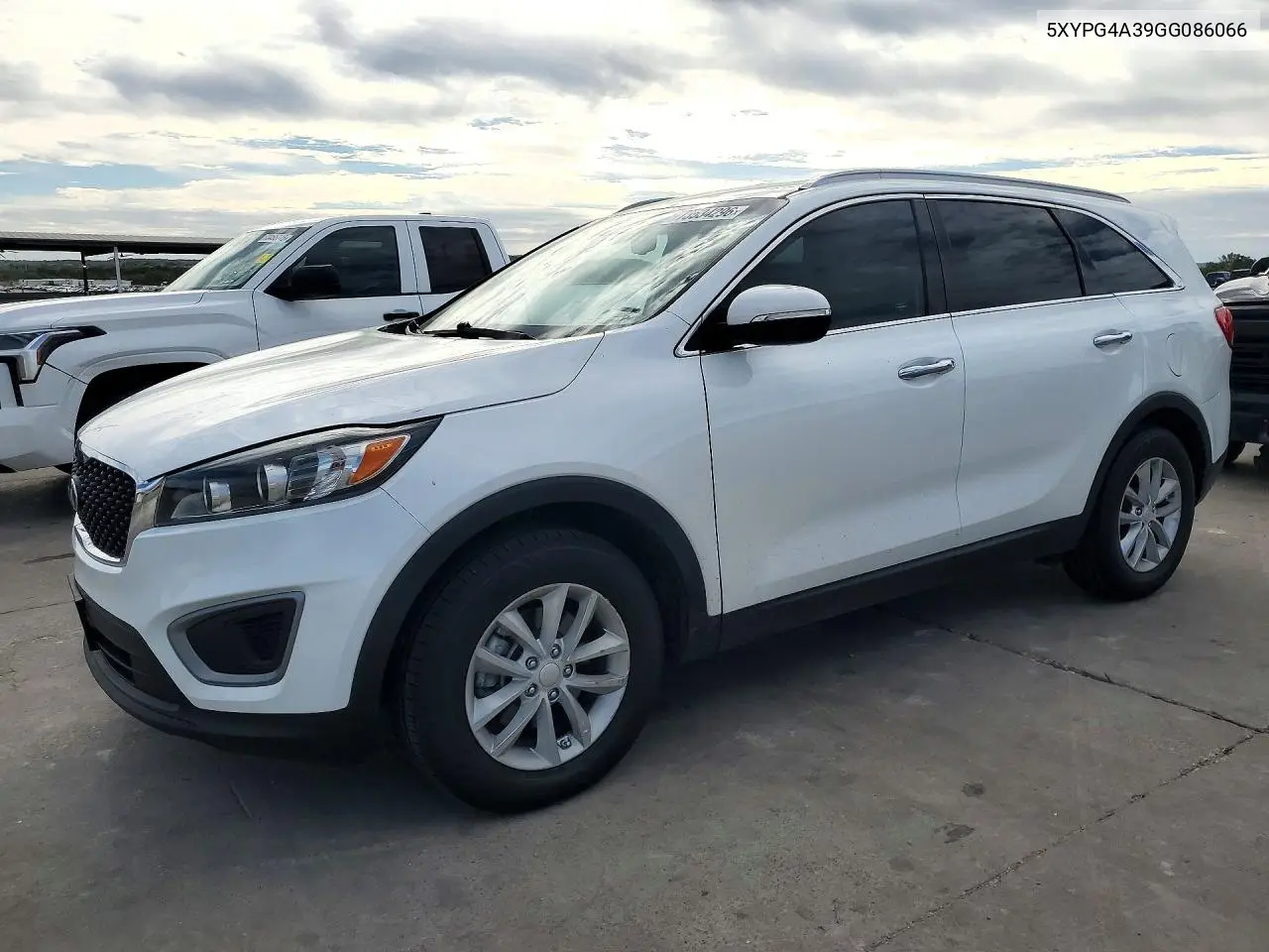KIA SORENTO 2016, VIN 5XYPG4A39GG086066