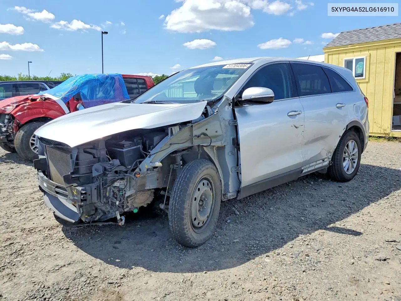 KIA SORENTO 2020, VIN 5XYPG4A52LG616910