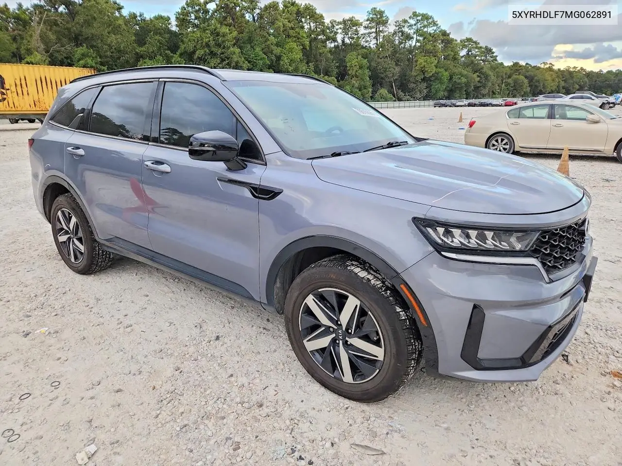 2021 KIA SORENTO VIN 5XYRHDLF7MG062891 — фото 4