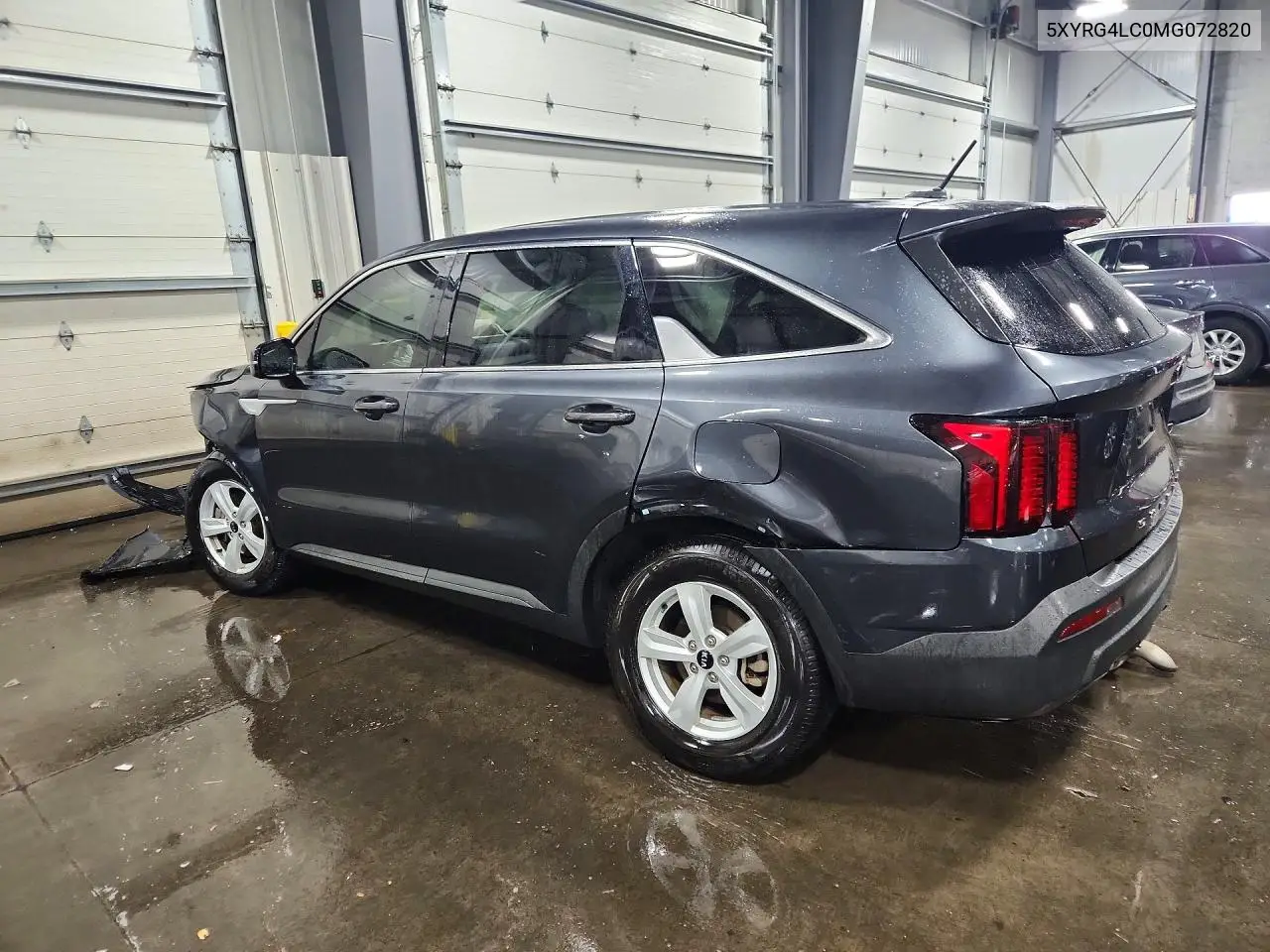 2021 KIA SORENTO VIN 5XYRG4LC0MG072820 — фото 2