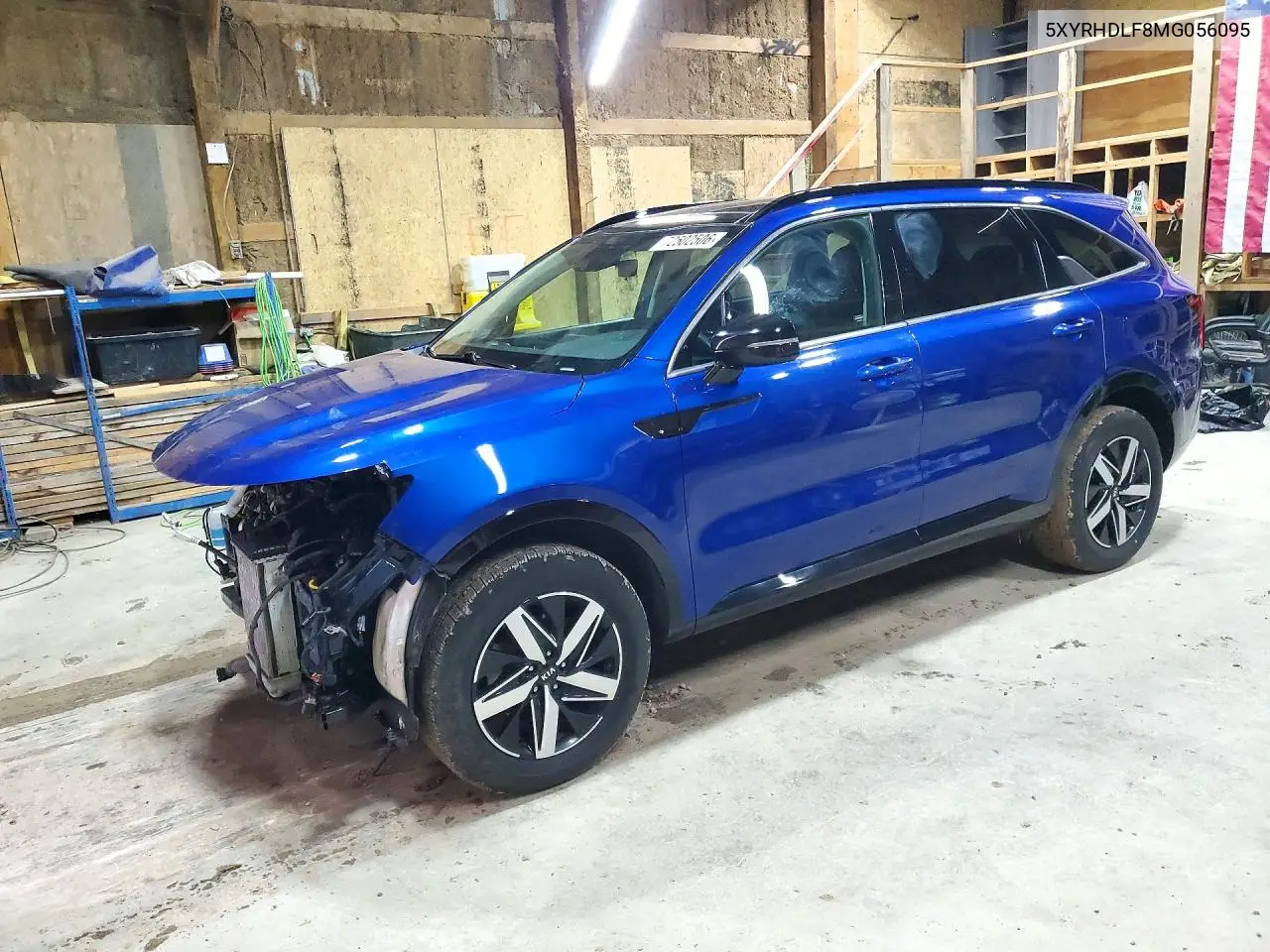 KIA SORENTO 2021, VIN 5XYRHDLF8MG056095