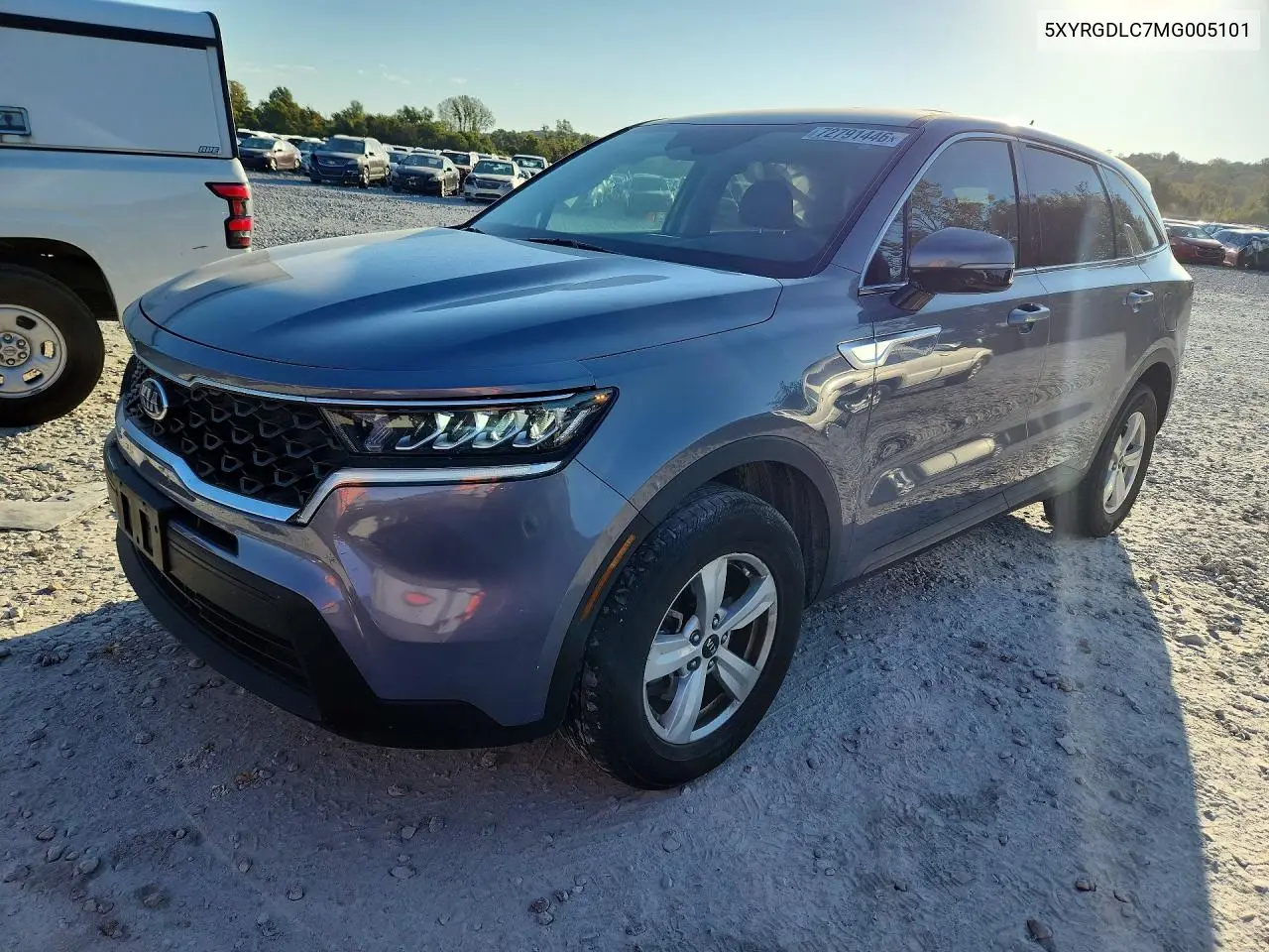 KIA SORENTO 2021, VIN 5XYRGDLC7MG005101