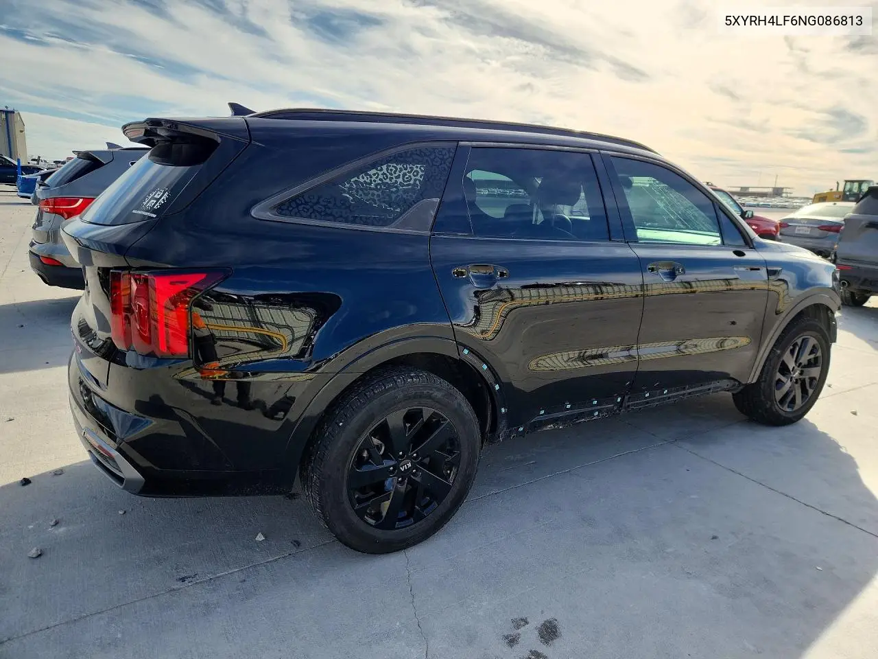 2022 KIA SORENTO VIN 5XYRH4LF6NG086813 — фото 3