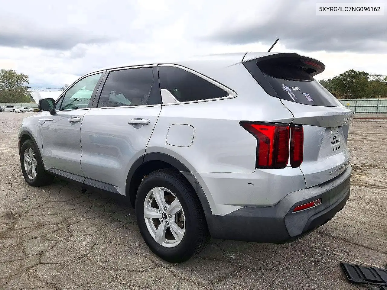 2022 KIA SORENTO VIN 5XYRG4LC7NG096162 — фото 2