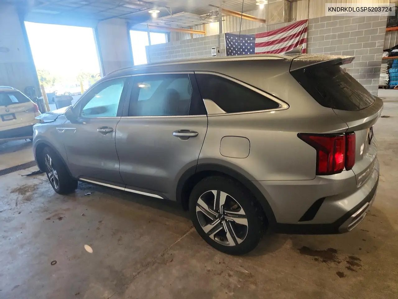 2023 KIA SORENTO VIN KNDRKDLG5P5203724 — фото 2