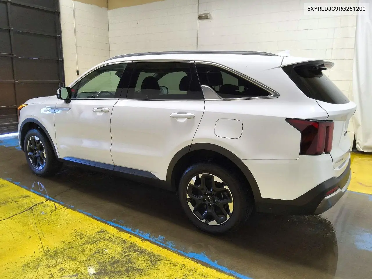 2024 KIA SORENTO VIN 5XYRLDJC9RG261200 — фото 2