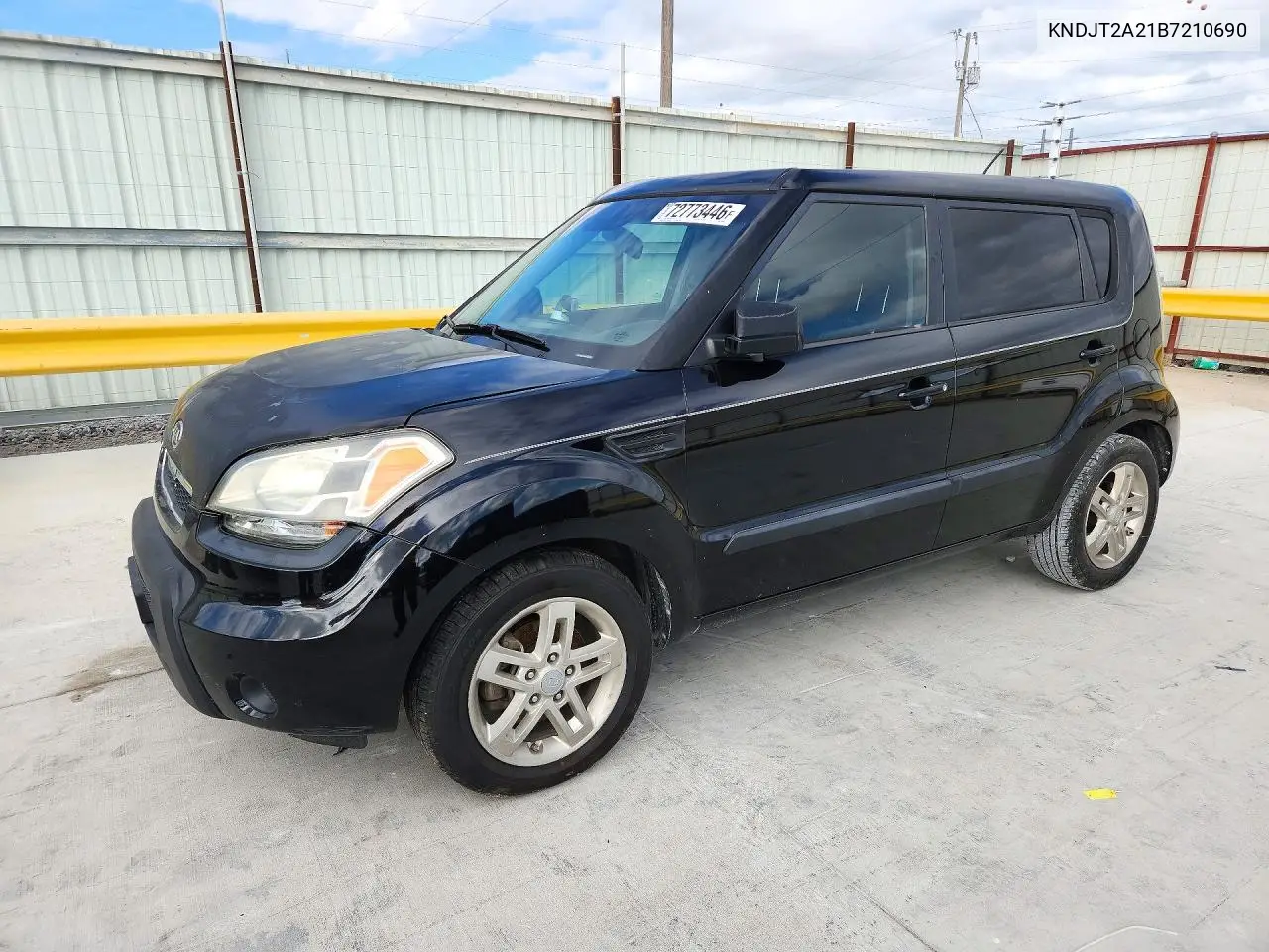 KIA SOUL 2011, VIN KNDJT2A21B7210690