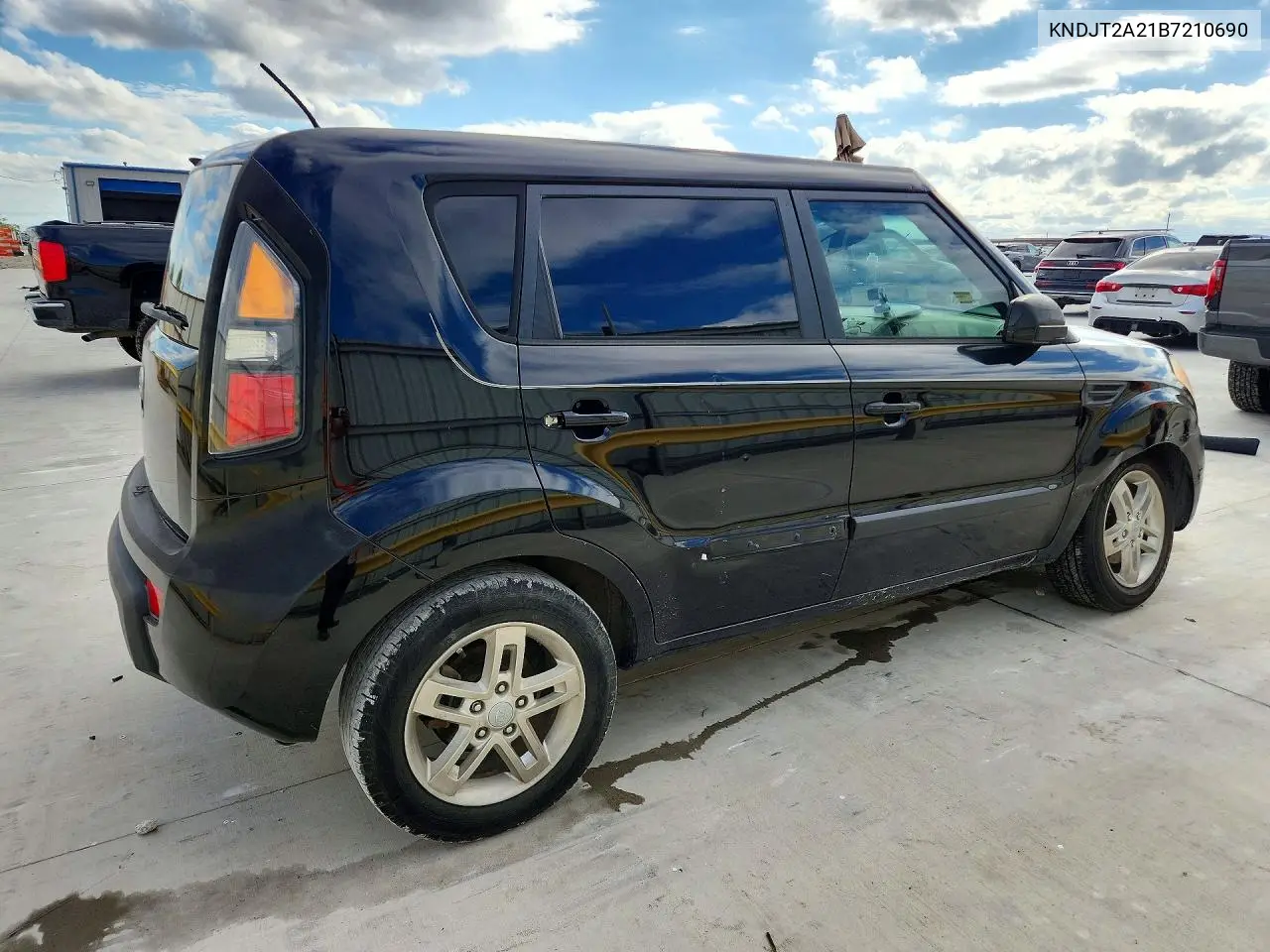 2011 KIA SOUL VIN KNDJT2A21B7210690 — фото 3