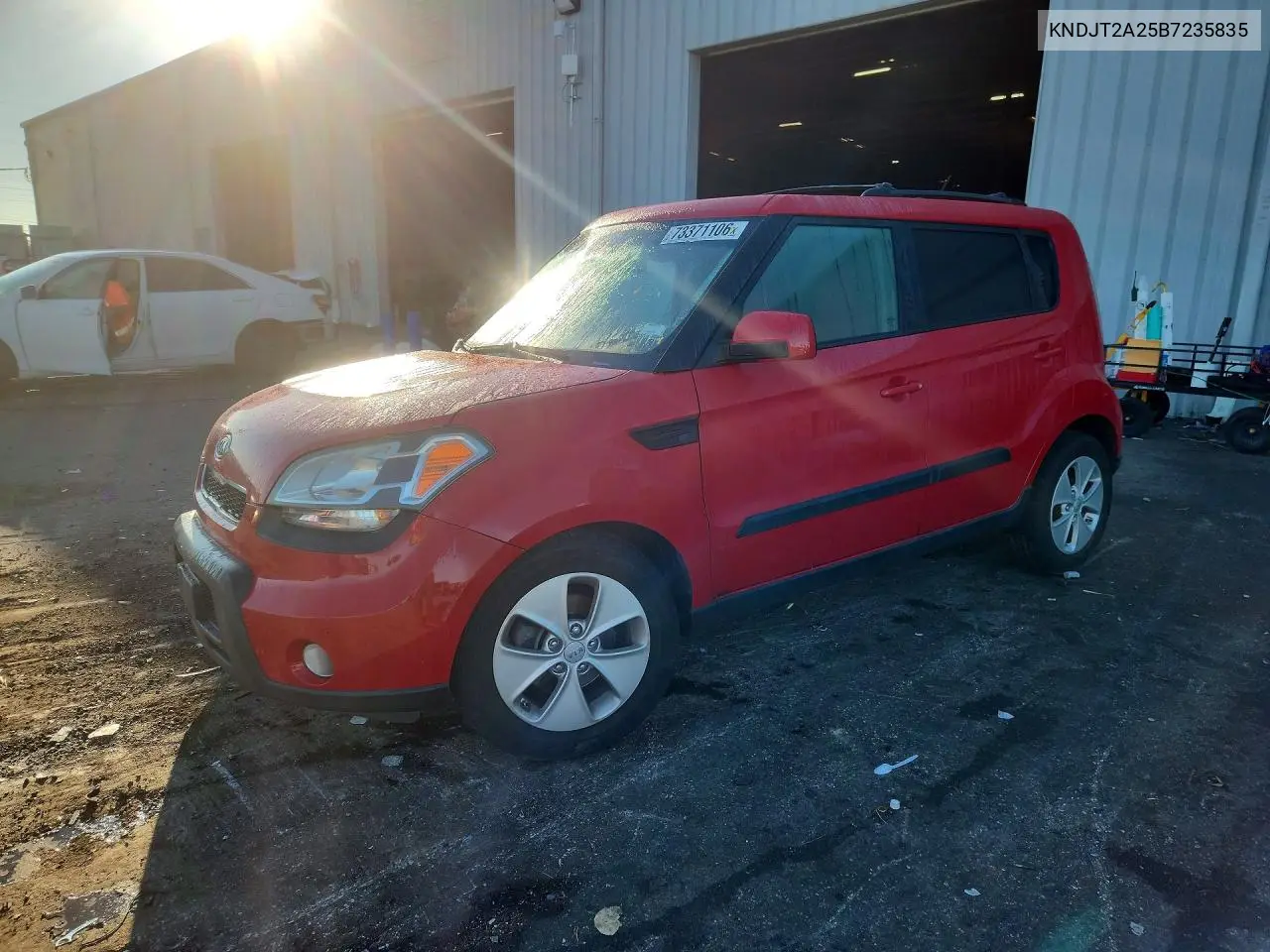 KIA SOUL 2011, VIN KNDJT2A25B7235835