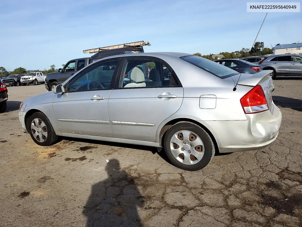 2009 KIA SPECTRA VIN KNAFE222595640949 — фото 2