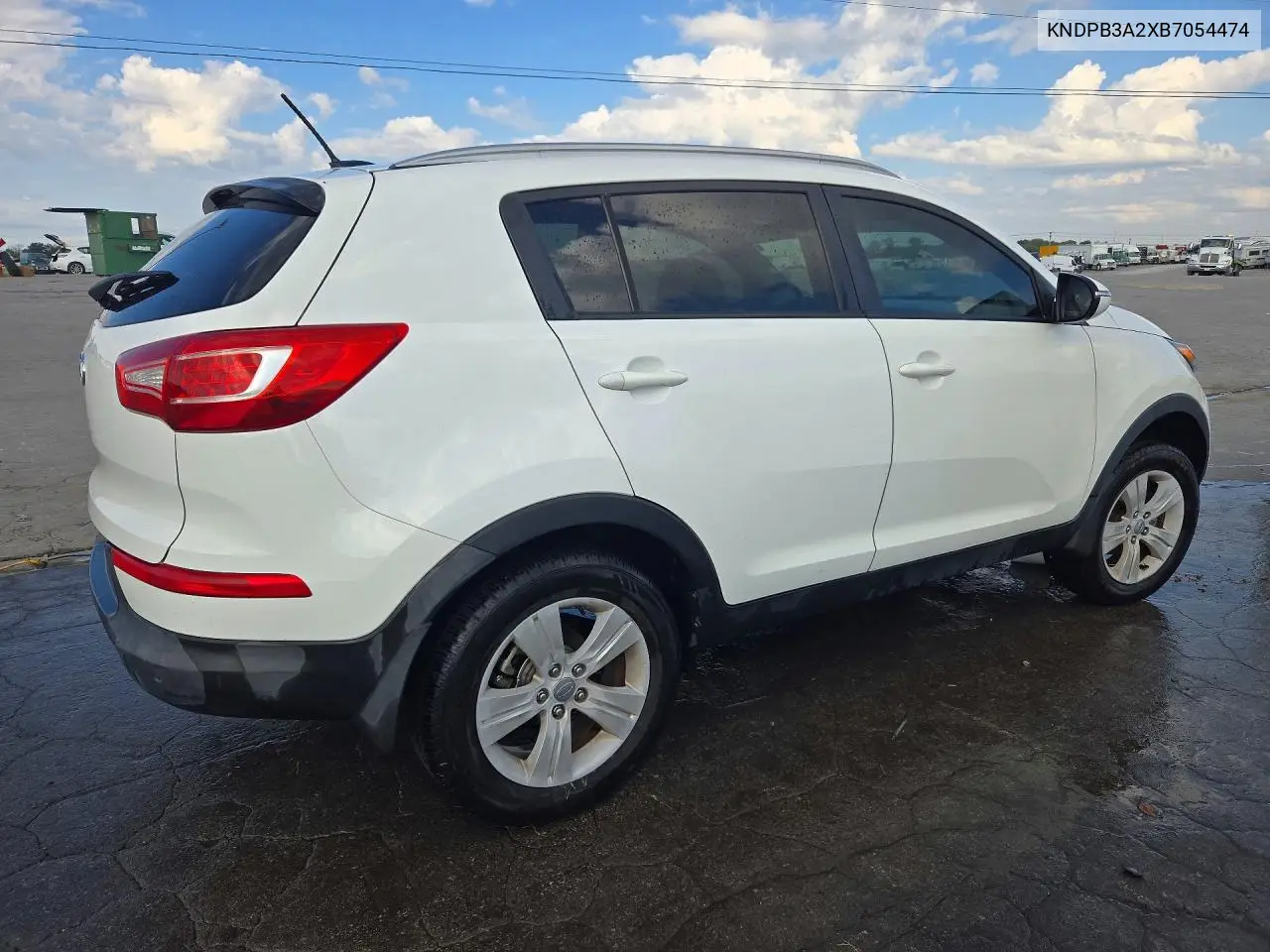 2011 KIA SPORTAGE VIN KNDPB3A2XB7054474 — фото 3
