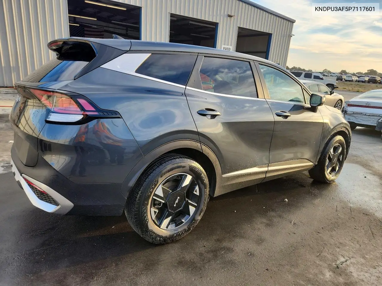 2023 KIA SPORTAGE VIN KNDPU3AF5P7117601 — фото 3