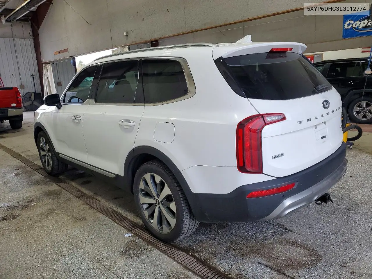 2020 KIA TELLURIDE VIN 5XYP6DHC3LG012774 — фото 2