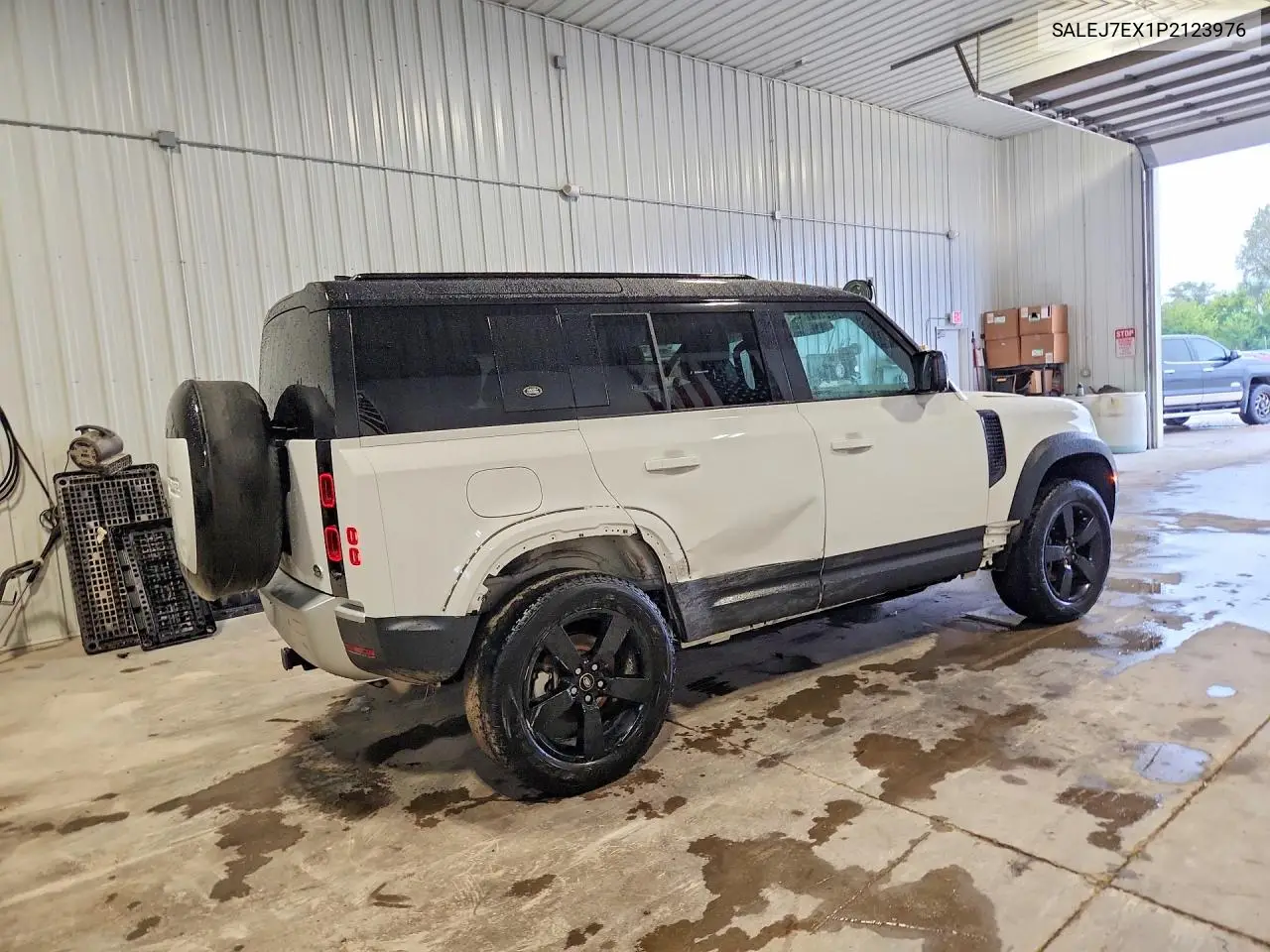 2023 LAND ROVER DEFENDER VIN SALEJ7EX1P2123976 — фото 3