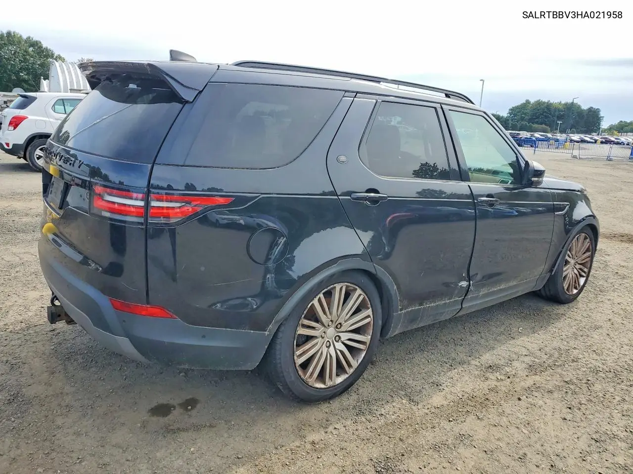2017 LAND ROVER DISCOVERY VIN SALRTBBV3HA021958 — фото 3