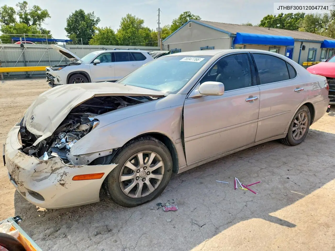 LEXUS ES 2002, VIN JTHBF30G120047741