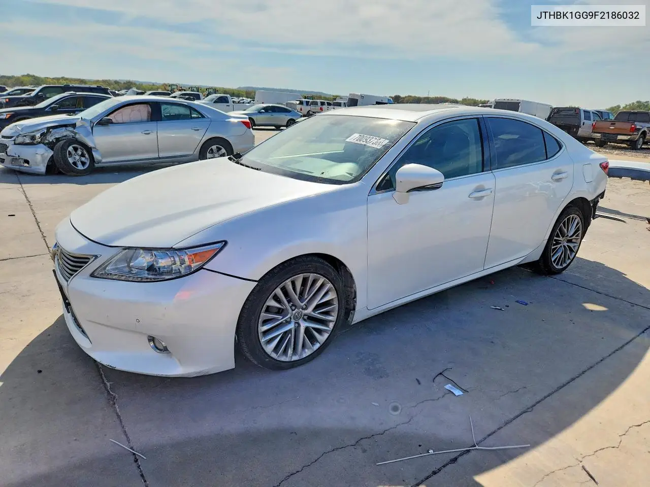 LEXUS ES 2015, VIN JTHBK1GG9F2186032