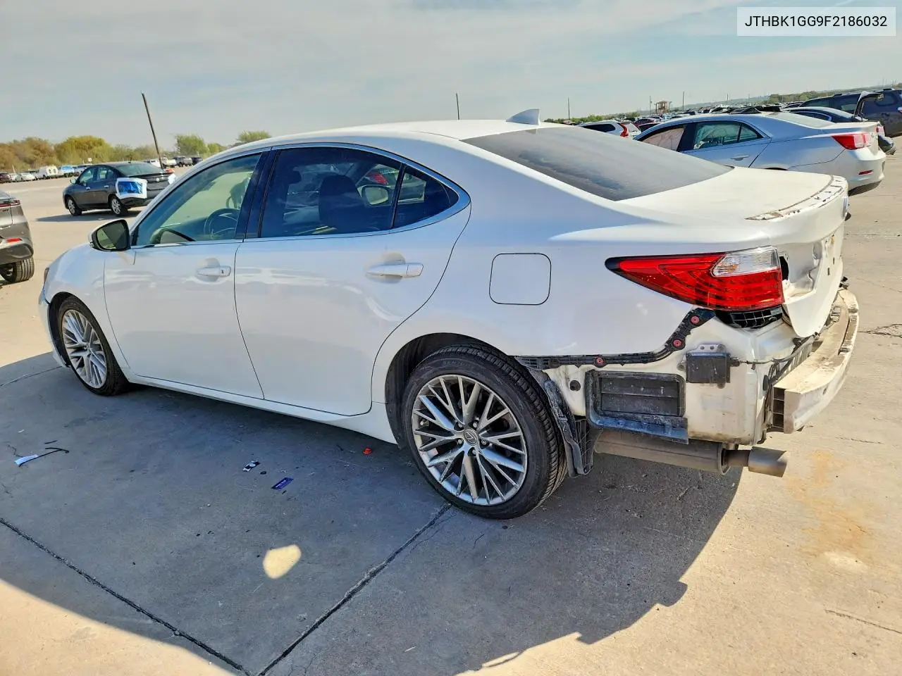 2015 LEXUS ES VIN JTHBK1GG9F2186032 — фото 2