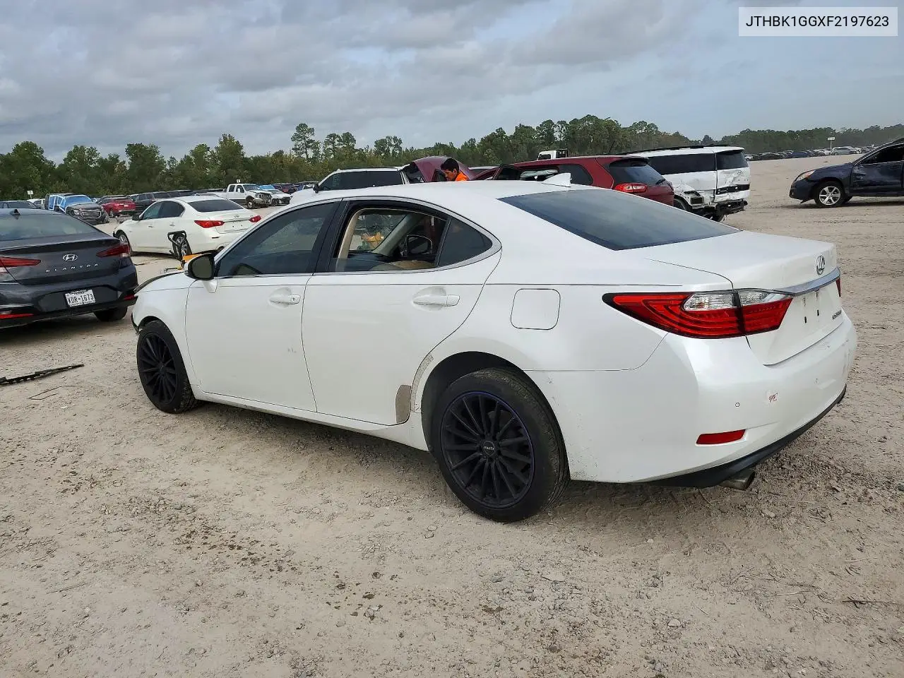 2015 LEXUS ES VIN JTHBK1GGXF2197623 — фото 2