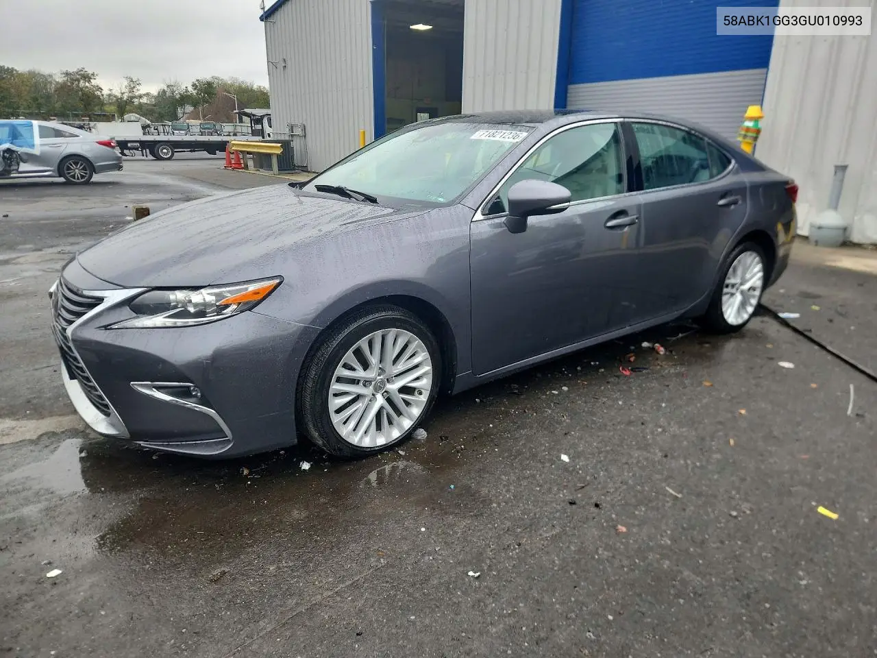 LEXUS ES 2016, VIN 58ABK1GG3GU010993