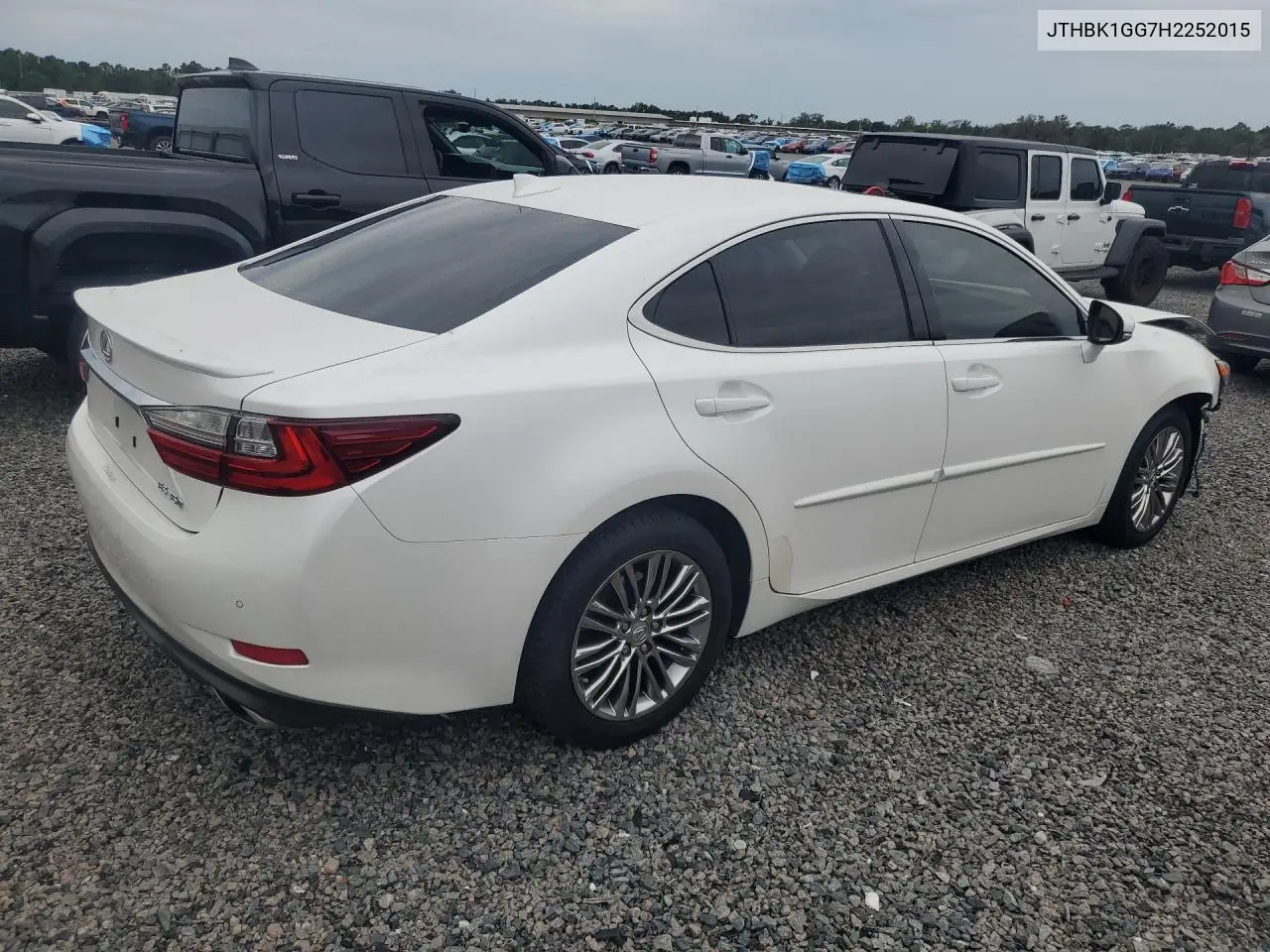 2017 LEXUS ES VIN JTHBK1GG7H2252015 — фото 3