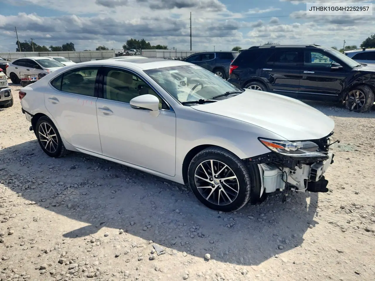 2017 LEXUS ES VIN JTHBK1GG4H2252957 — фото 4