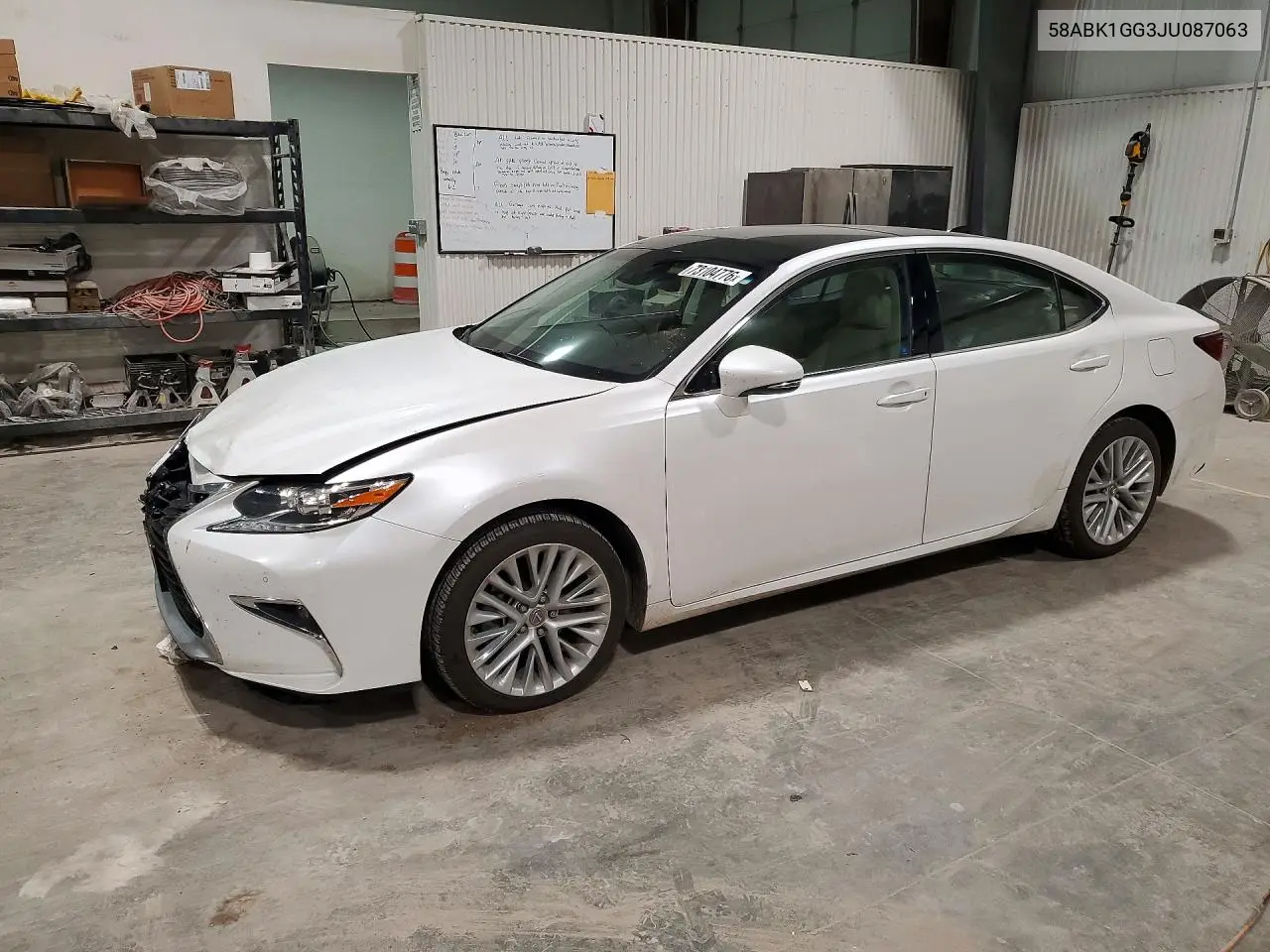 LEXUS ES 2018, VIN 58ABK1GG3JU087063