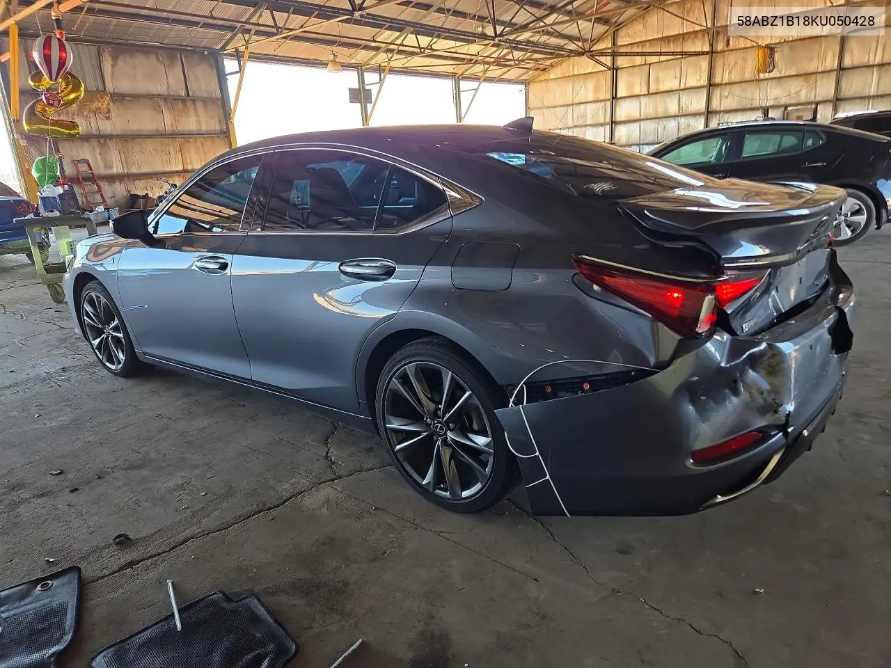 2019 LEXUS ES VIN 58ABZ1B18KU050428 — фото 2