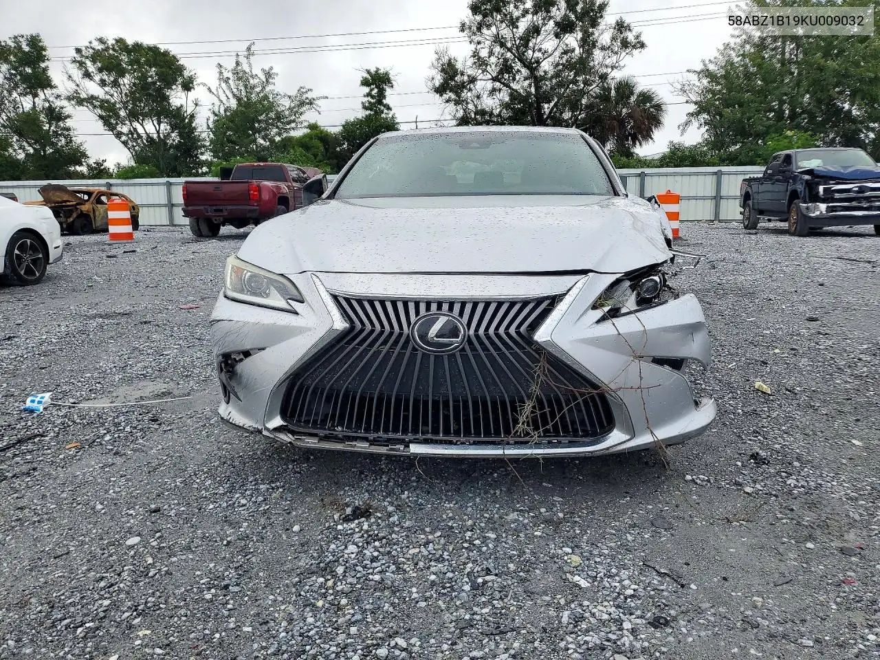 2019 LEXUS ES VIN 58ABZ1B19KU009032 — фото 5
