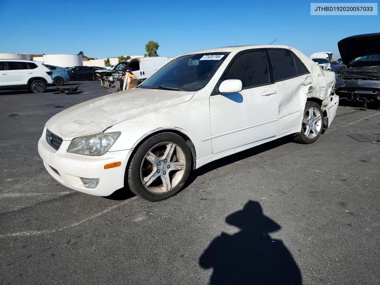 LEXUS IS 2002, VIN JTHBD192020057033
